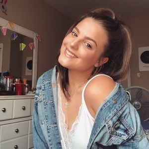 Meet your Posher, Emilie